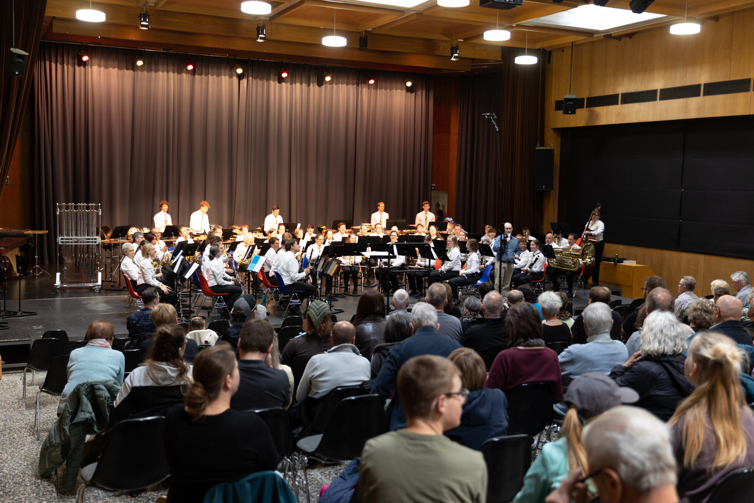 Das Orchester und sein Publikum beim Konzert